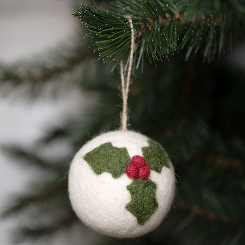 Kerstbal Vilt - Hulst / Holly Berry Enkel Large - 8cm - Wit/Groen/Rood - Fairtrade