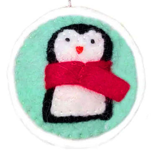 Kersthanger Lichtblauw Vilt Pinguin met Rode Sjaal - 8cm