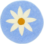 Vilten Onderzetter Rond - Blauw met Witte Margriet - 20 cm - Fairtrade Homedeco
