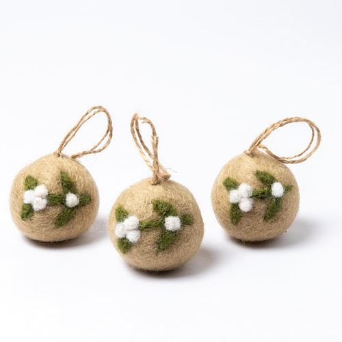 Kerstballen Vilt - Mistletoe Small - Set 3 stuks - 5cm - Beige/Groen/Wit - Fairtrade