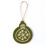 Hanger Vilt - Kerstbal Geborduurd Motief - Mistletoe - 8cm - Groen/Wit - Vlak - Fairtrade