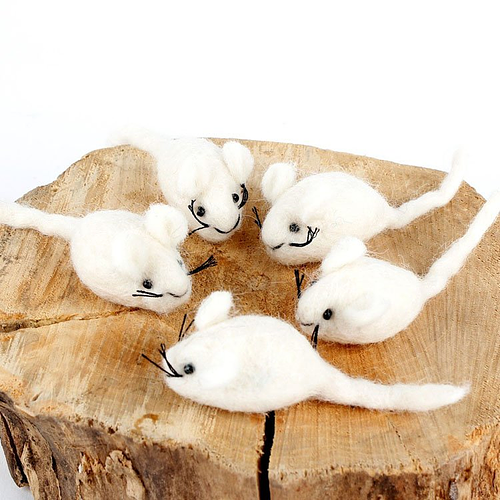 Vilten muisjes wit - set van 5 stuks - 4cm 
