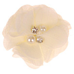 Haarklemmetje Ivoorkleurige Chiffonbloem met Pareltjes en Strass - 5,5cm