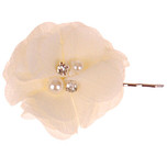 Schuifspeldje Ivoorkleurige Chiffonbloem met Pareltjes en Strass - 5,5cm