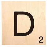Houten Bordje 10x10x0.5cm - D - Zwarte Letter/Woordwaarde - Onbehandeld - Onderzetter/Homedeco
