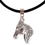 Veterketting Zwart Fluweel - Zilverkleurige Sluiting - 45cm - Hangertje Paardenhoofd zilverkleurig 2,8x2,3cm