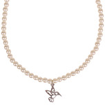 Parelketting Ivoorkleurige Imitatie Parels 6mm - Kindermaat - Hangertje Kolibrie zilverkleurig 1,8cm