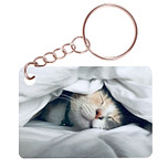 Sleutelhanger 6x4cm - Poes Slapend onder Laken