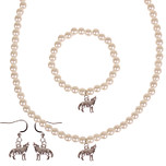 Set - Kinderketting, armbandje en oorbellen - ivoorkleurige immitatieparels 6mm - Hangertje Huilende Wolf zilverkleurig 1,8cm