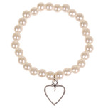 Kinderarmbandje Ivoorkleurige Imitatie Parels 6mm - Hangertje Hartje zilverkleurig 1,2cm