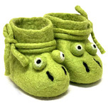 Vilten babyslofjes kikker groen - 9cm