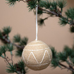 Kerstbal Vilt - Gingerbread Large - Geborduurde Lijnen - 8cm - Beige/Wit - Rond - Fairtrade