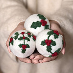 Kerstballen Vilt - Hulst / Holly Berry - 8cm - Set van 3 - Rond - Wit/Groen/Rood - Fairtrade
