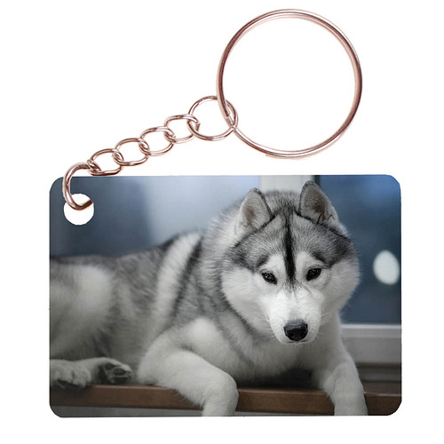 Sleutelhanger 6x4cm - Husky Liggend op Houten Vloer