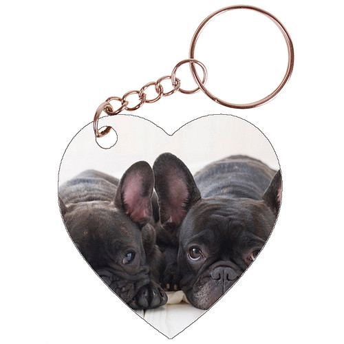 Sleutelhanger hartje 5x5cm - Franse Bulldog Pups Duo op Kleed