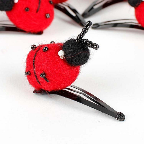Haarspeldje lieveheersbeestje