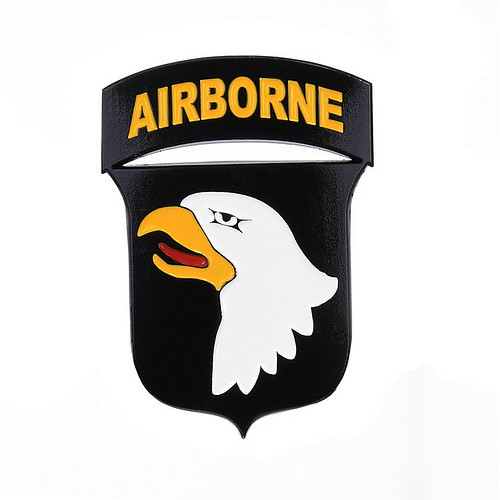 Metalen logo/schildje 101st Airborne Division - 8,5x6 cm