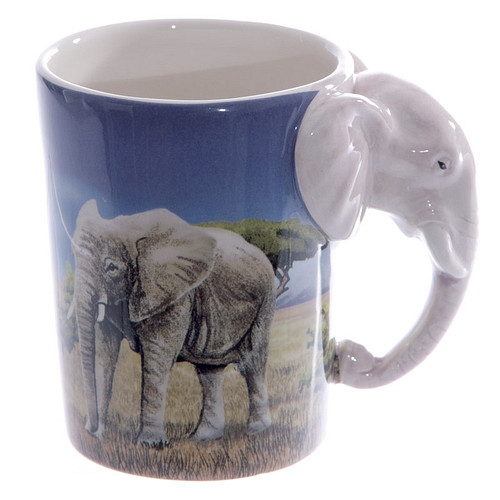 Beker met olifant handvat
