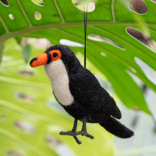 Hanger Vilt Vogel - Toekan Zwart/Wit/Oranje - 15x8cm - Homedeco - Fairtrade