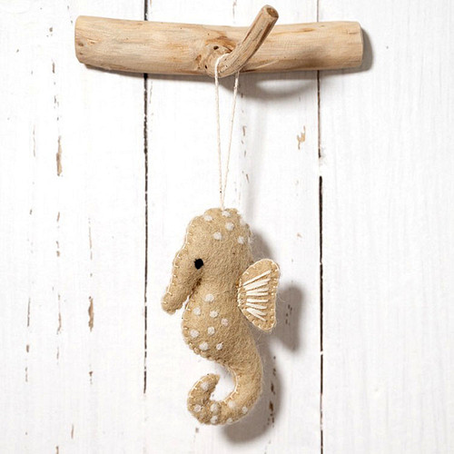 Hanger Wolvilt - Sealife - Zeepaard Beige - Handmade&Fairmade - Homedeco - 6x6cm