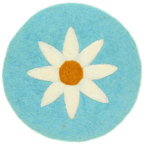 Vilten Onderzetter Rond - Turquoise met Witte Margriet - 20 cm - Fairtrade Homedeco