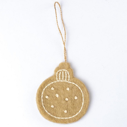 Hanger Vilt - Kerstbal Geborduurd Motief - Mistletoe - 8cm - Beige/Creme - Vlak - Fairtrade