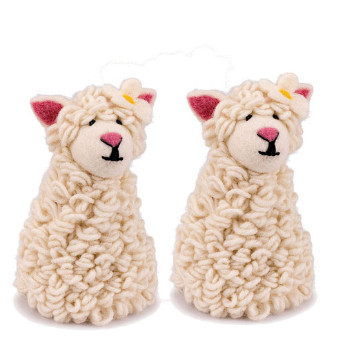Wolvilt Schaapjes met Margrietje Wit - Set 2 st - Kleine Handpop/Eiwarmer - Handmade&Fairmade Homedeco - 14cm