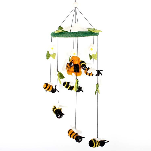 Vilten mobiele met Bijtjes rond een Bijenkorf